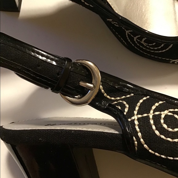 NATURALIZER peep toe sling backs. Size 9.5 - Picture 8 of 11